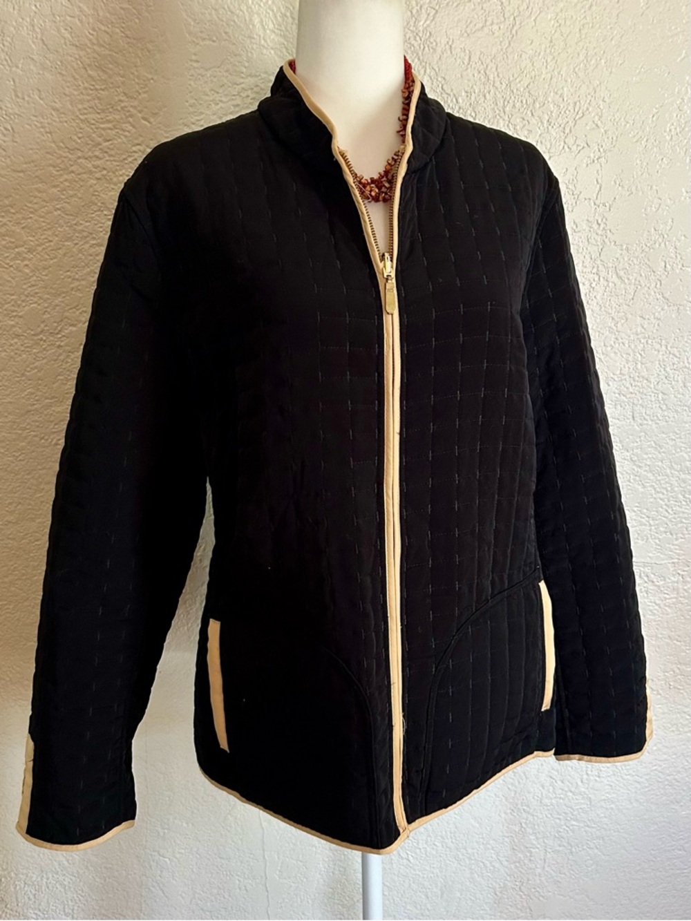 Hand Crafted Black Quilted Jacket reversible - Picture 4 of 10